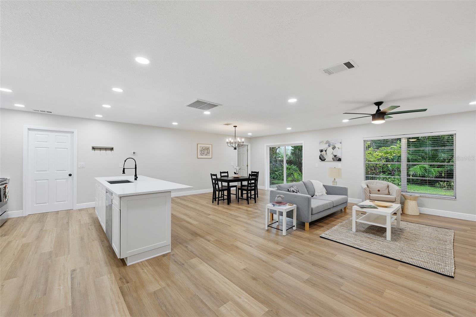 3rd image of 817 Ambassador Loop, Tampa, FL 33613 | MLS# TB8542337