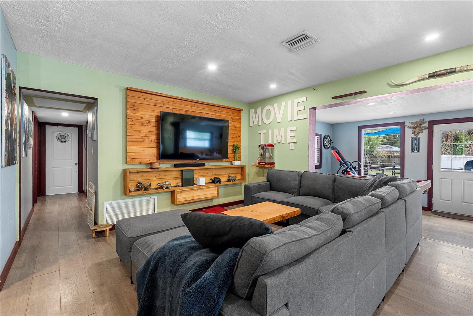 3rd image of 1428 Maury Rd, Orlando, FL 32804 | MLS# O6436510