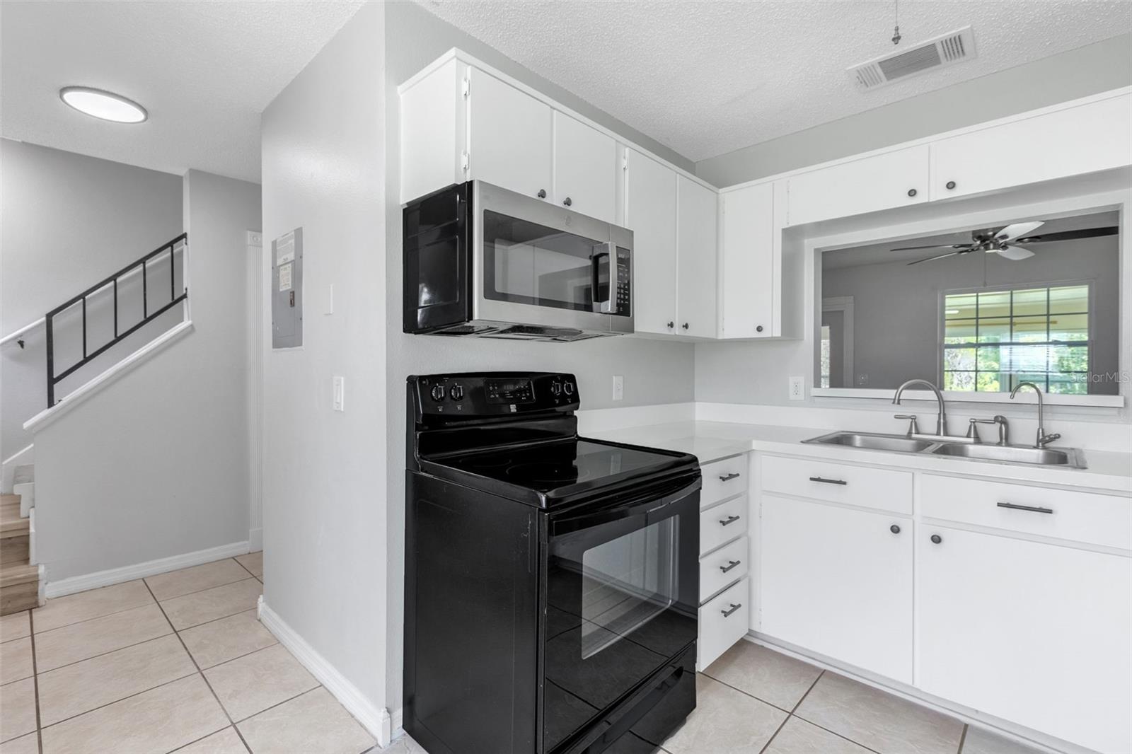 4th image of 2037 Waterleaf St, Orlando, FL 32837 | MLS# O6436523