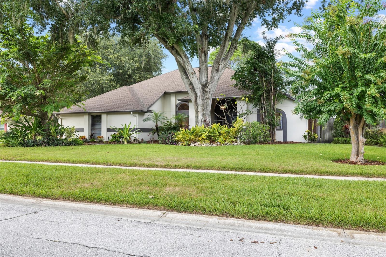 3rd image of 18243 Clear Lake Dr, Lutz, FL 33548 | MLS# TB8542395