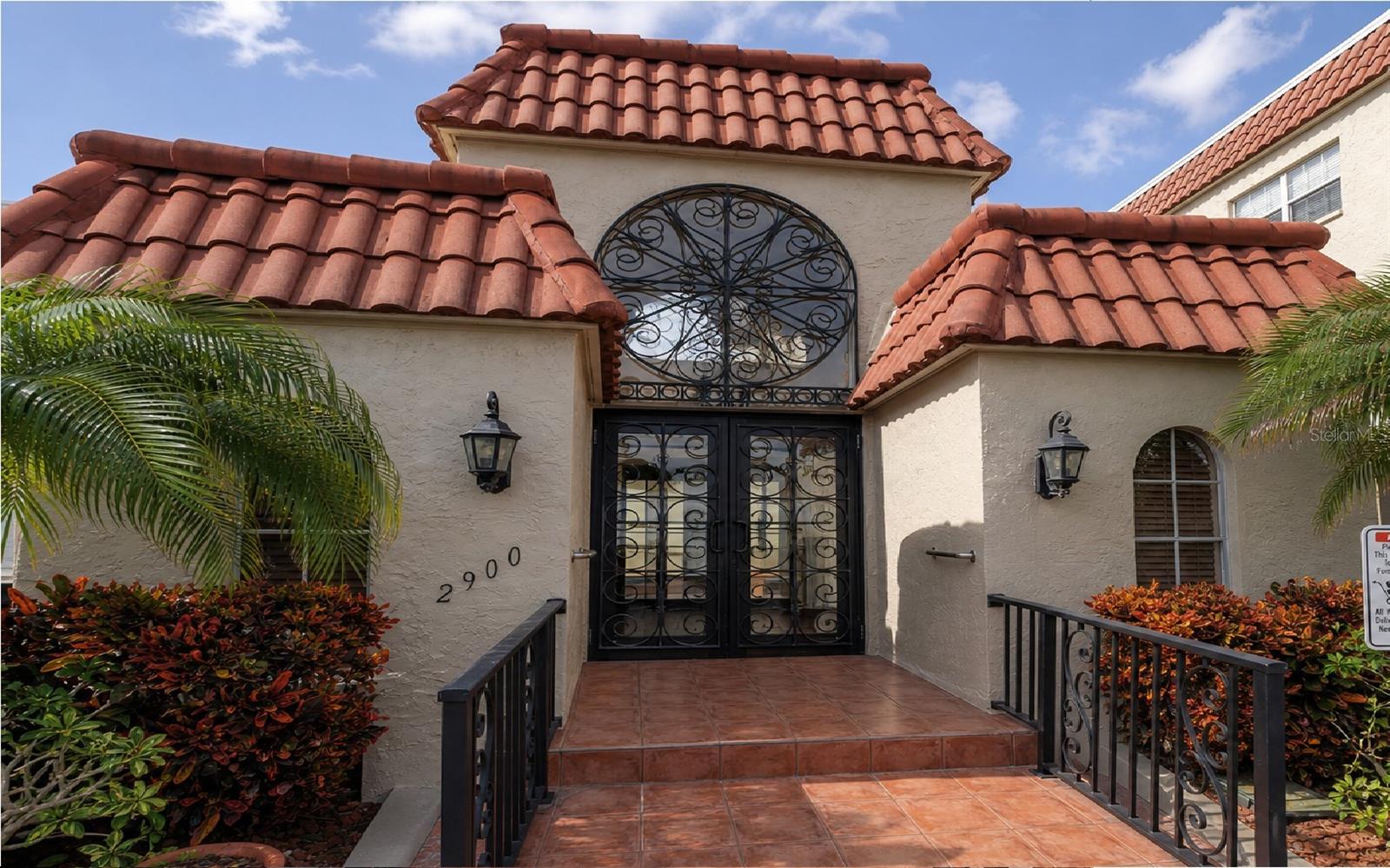 2nd image of 2900 Gulf Blvd, BELLEAIR BEACH, FL 33786
