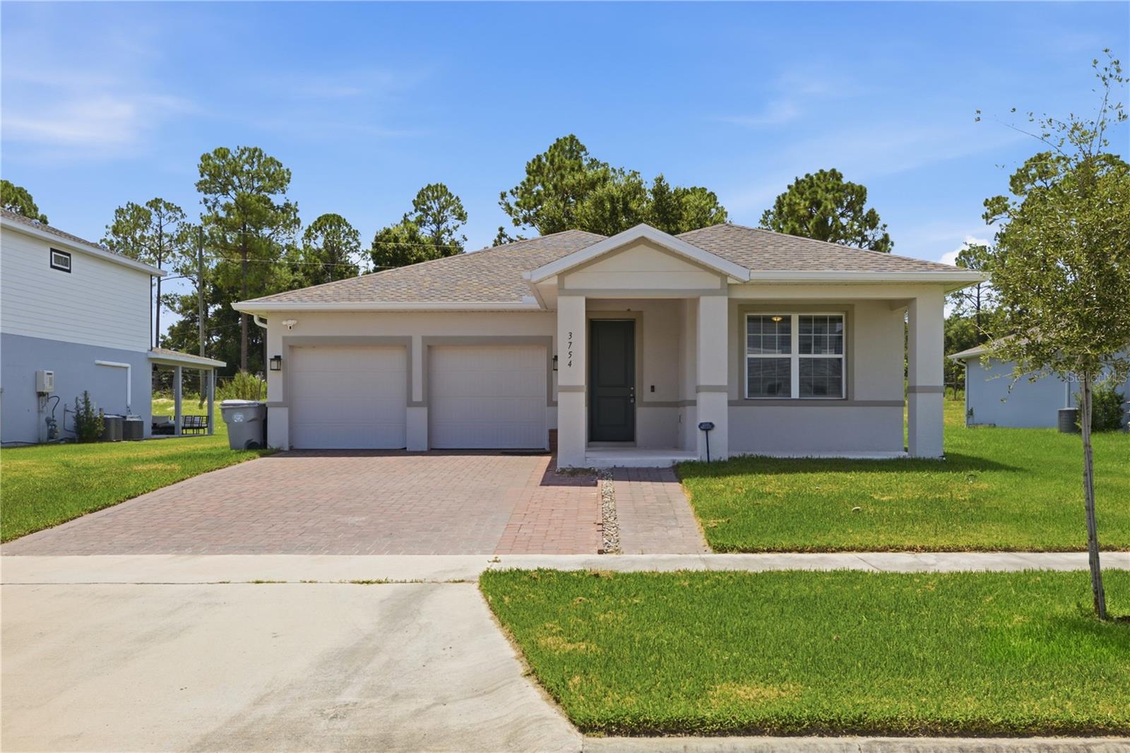 1st image of 3754 Isle Royal Pl, Apopka, FL 32712 | MLS# S5156313
