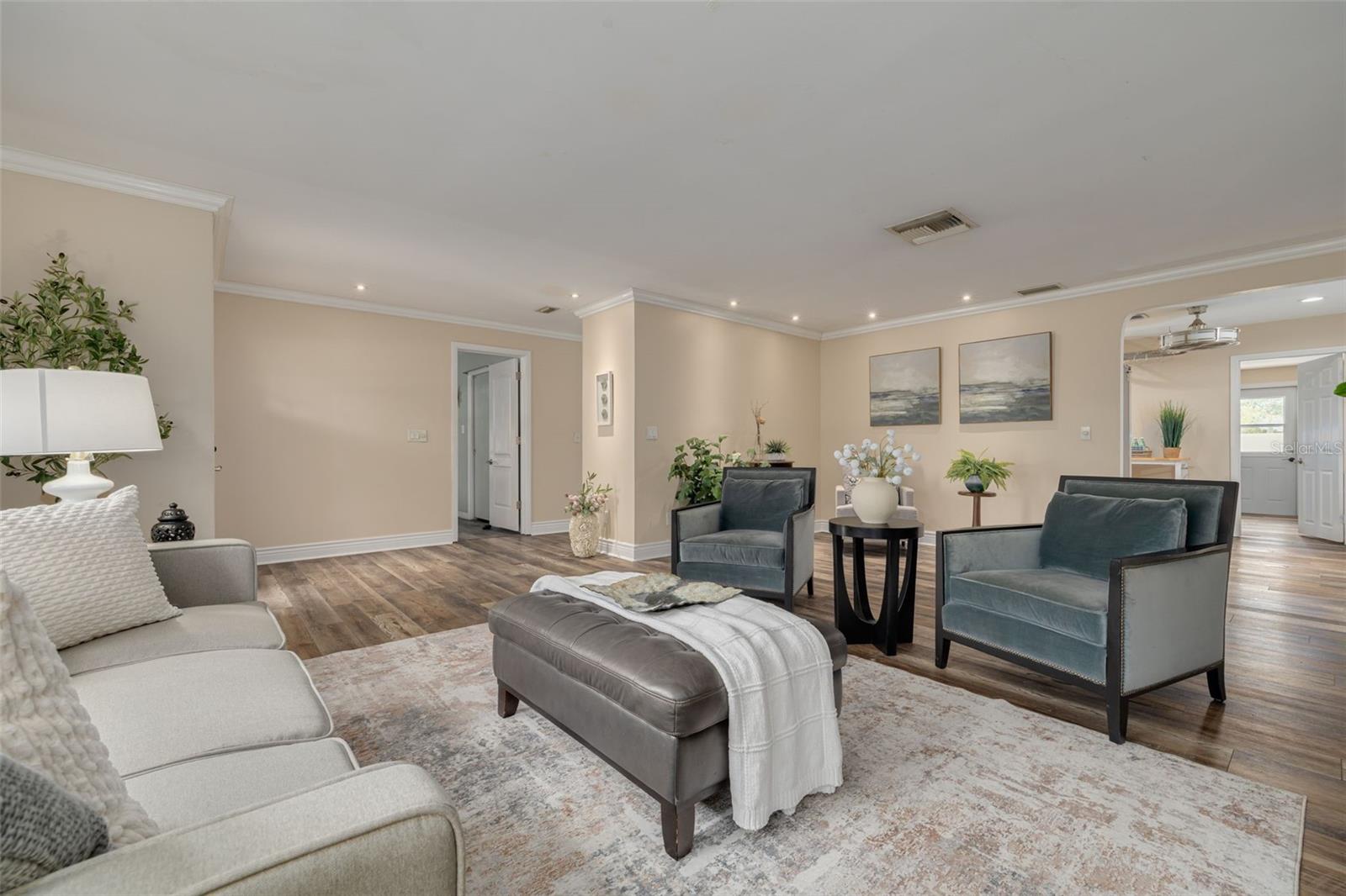 5th image of 3132 Wolfe Rd, Clearwater, FL 33759 | MLS# TB8542512