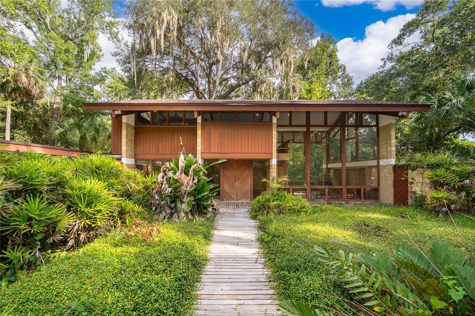 1st image of 291 Maple Ct, Oviedo, FL 32765 | MLS# O6436712