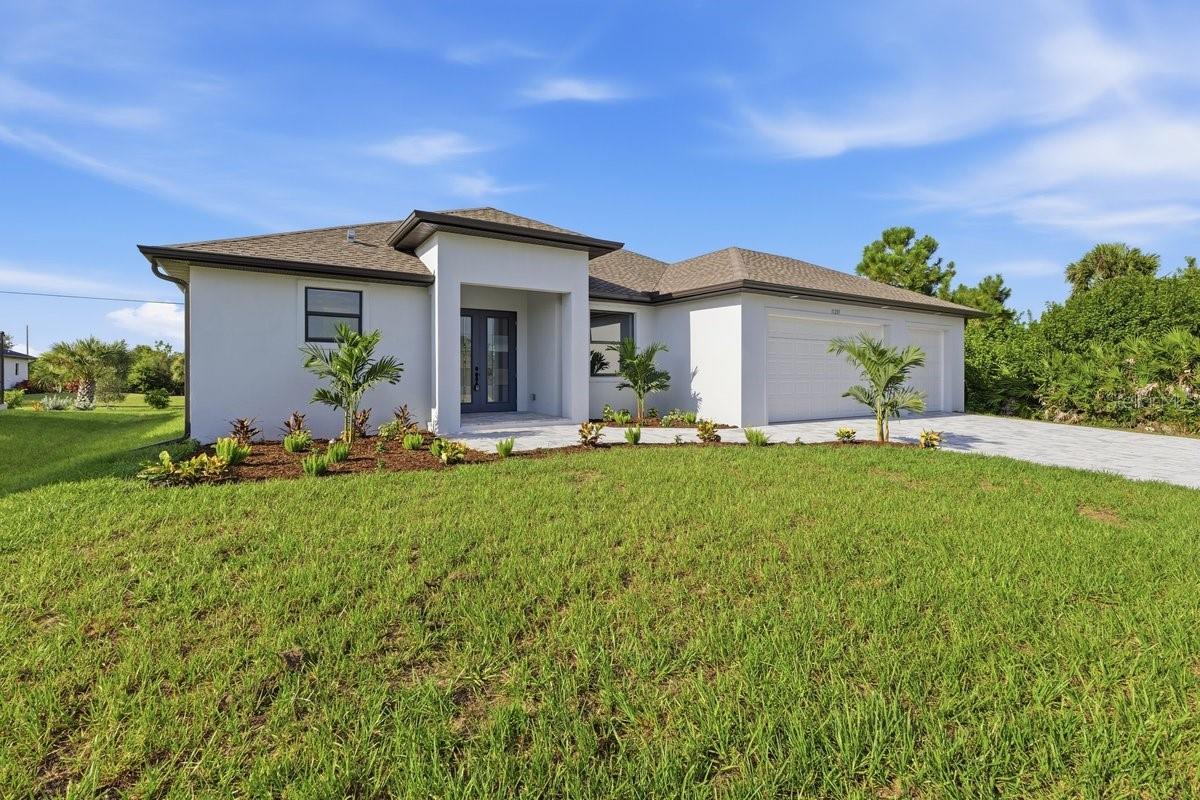 2nd image of 11201 Chalet Ave, Englewood, FL 34224 | MLS# D6148562
