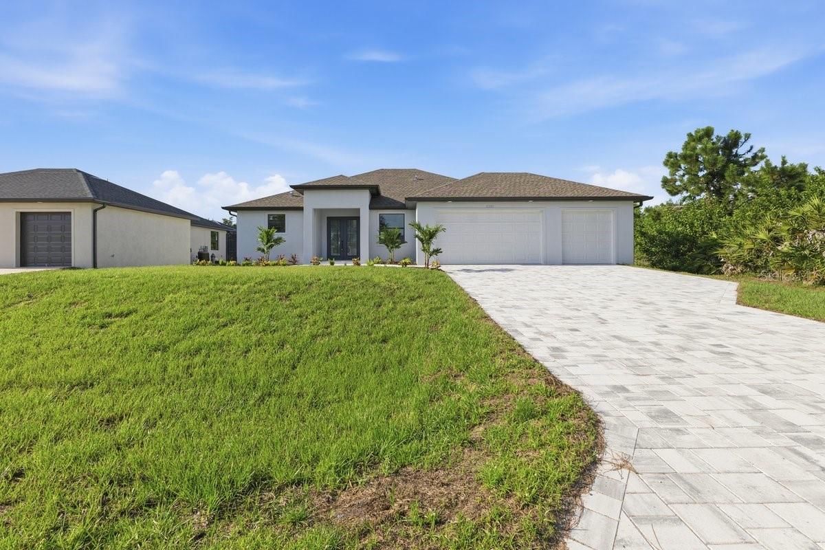 4th image of 11201 Chalet Ave, Englewood, FL 34224 | MLS# D6148562