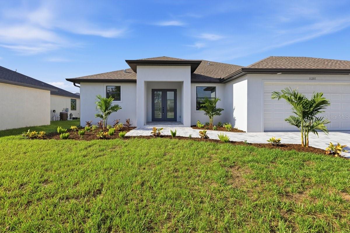 3rd image of 11201 Chalet Ave, Englewood, FL 34224 | MLS# D6148562