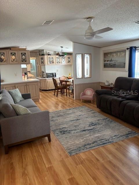 3rd image of 1749 Elizabeth St, New Smyrna Beach, FL 32168 | MLS# O6436757