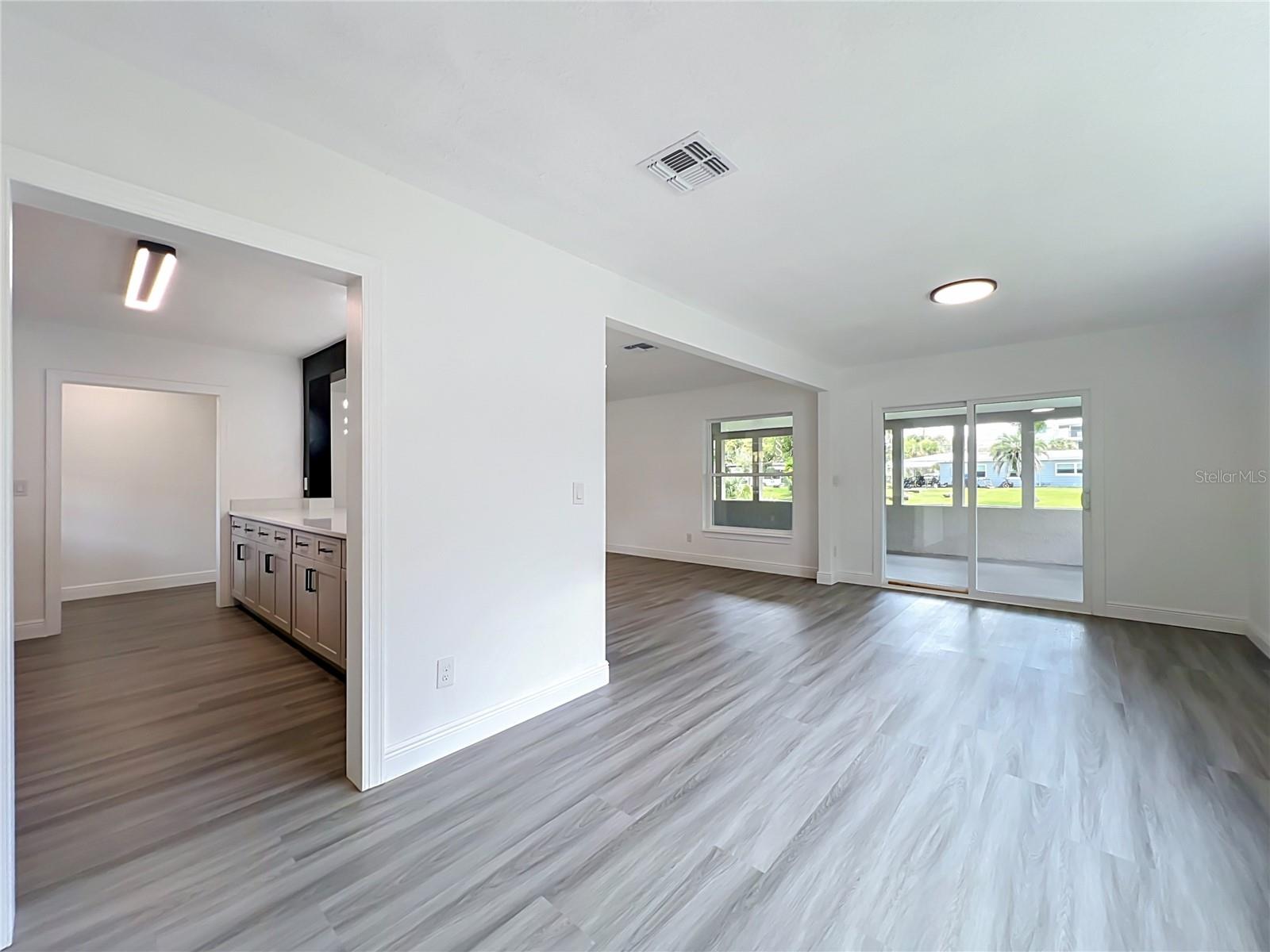 5th image of 3202 Tradewinds Trl, Orlando, FL 32805 | MLS# O6436772