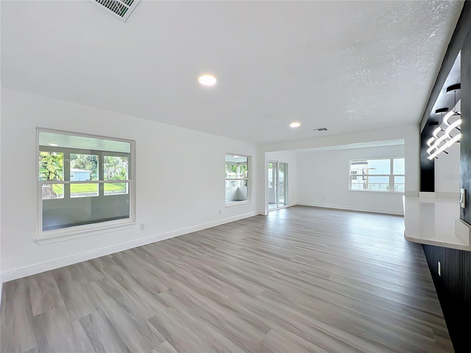 3rd image of 3202 Tradewinds Trl, Orlando, FL 32805 | MLS# O6436772