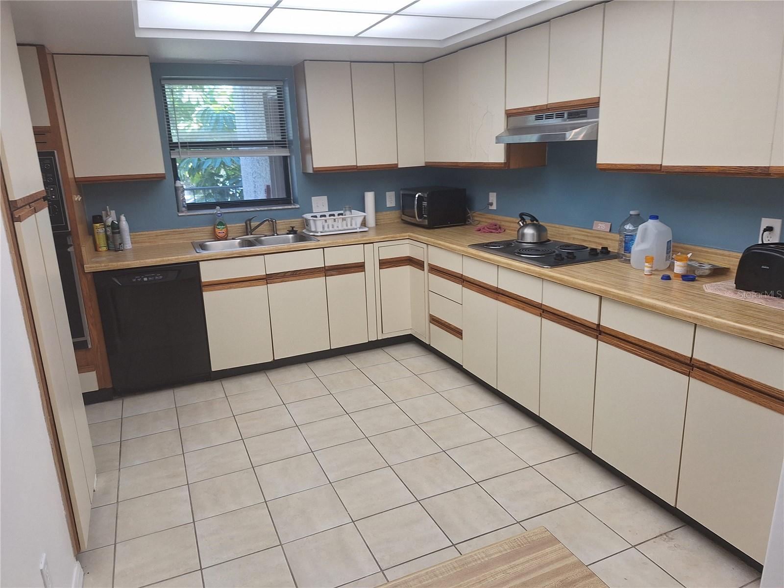 4th image of 504 S Florida Ave #215, Tarpon Springs, FL 34689 | MLS# TB8542712