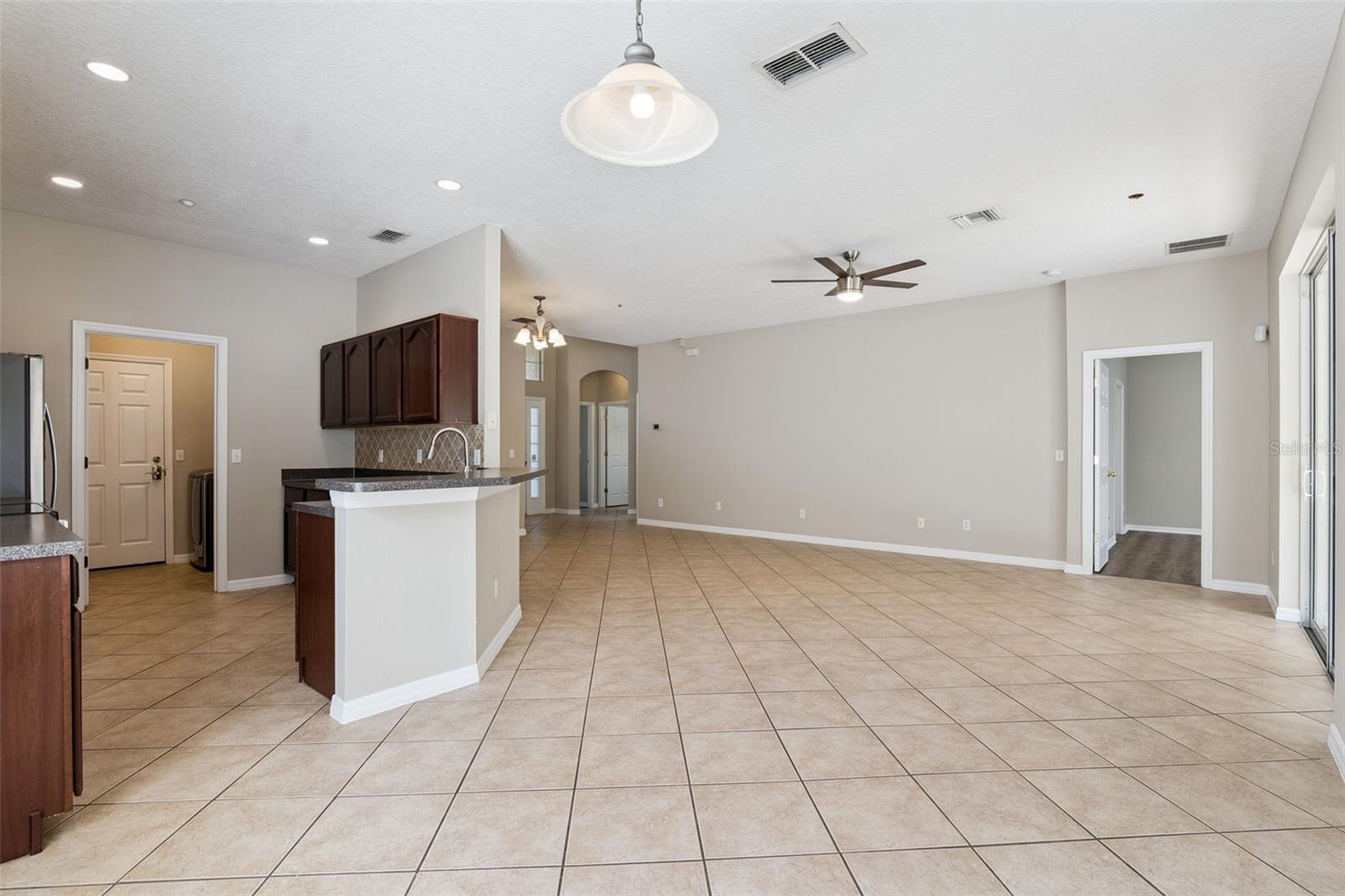 4th image of 9957 Cypress Vine Dr, Orlando, FL 32827 | MLS# S5156355