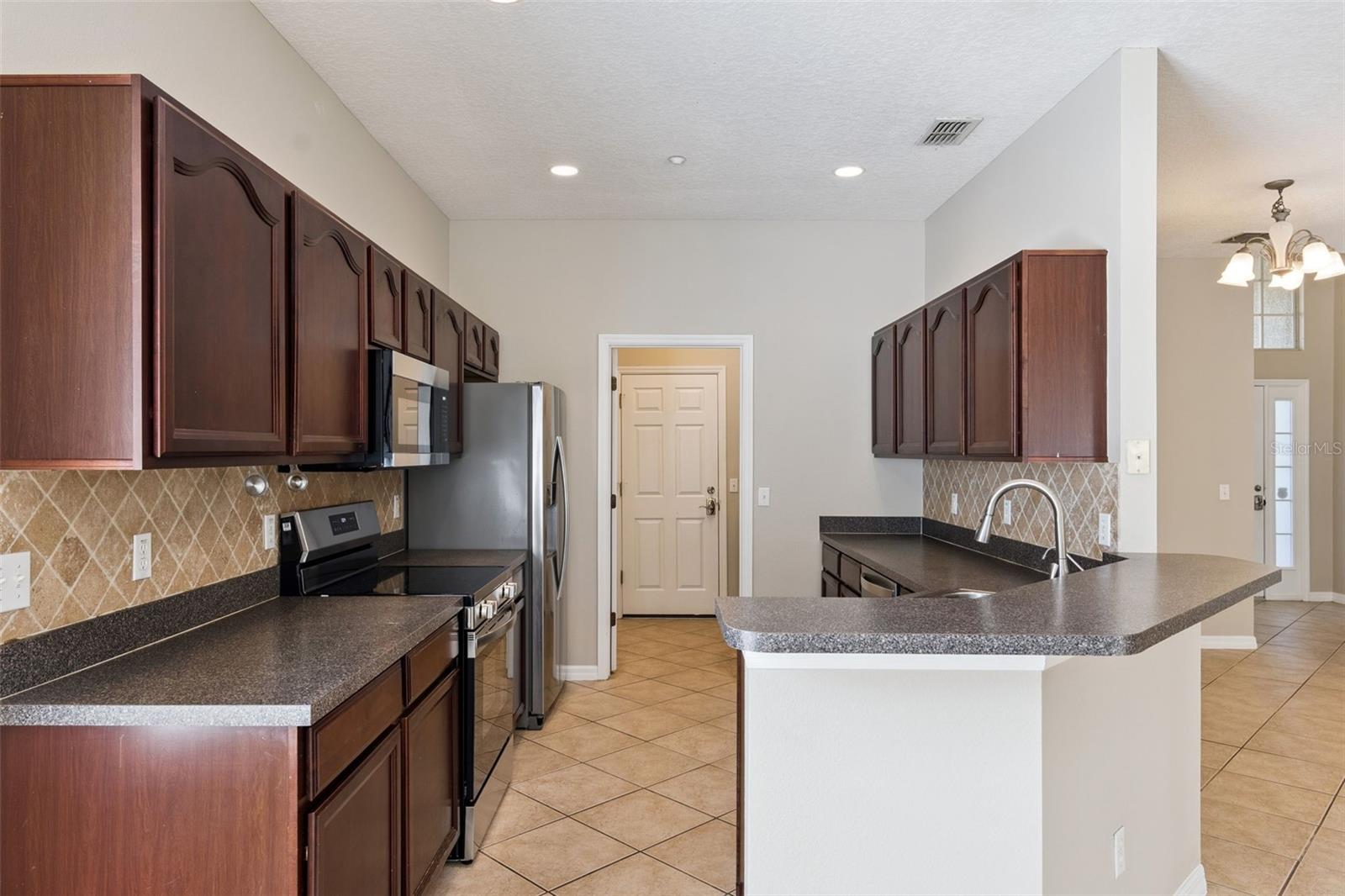 5th image of 9957 Cypress Vine Dr, Orlando, FL 32827 | MLS# S5156355