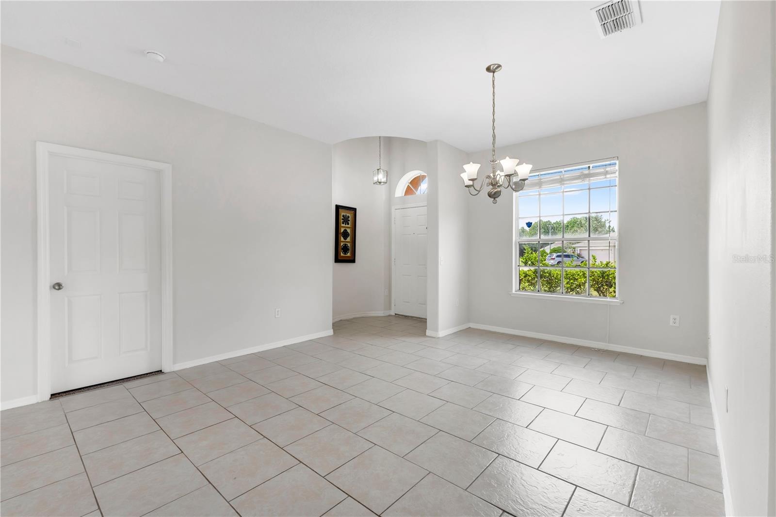 Photo 5 of Single family home for sale at 735 Palaiseau Ct, Kissimmee, FL 34759 | MLS# S5156361 | Listing updated on 2026-09-02