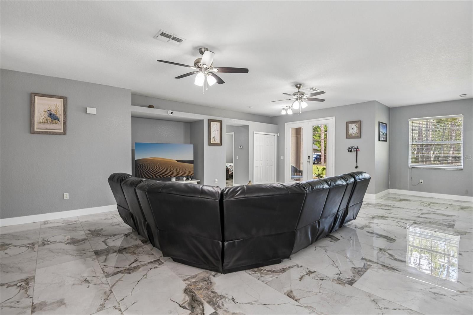 Photo 5 of Single family home for sale at 9078 Birmingham Ave, Weeki Wachee, FL 34613 | MLS# TB8542781 | Listing updated on 2026-09-04