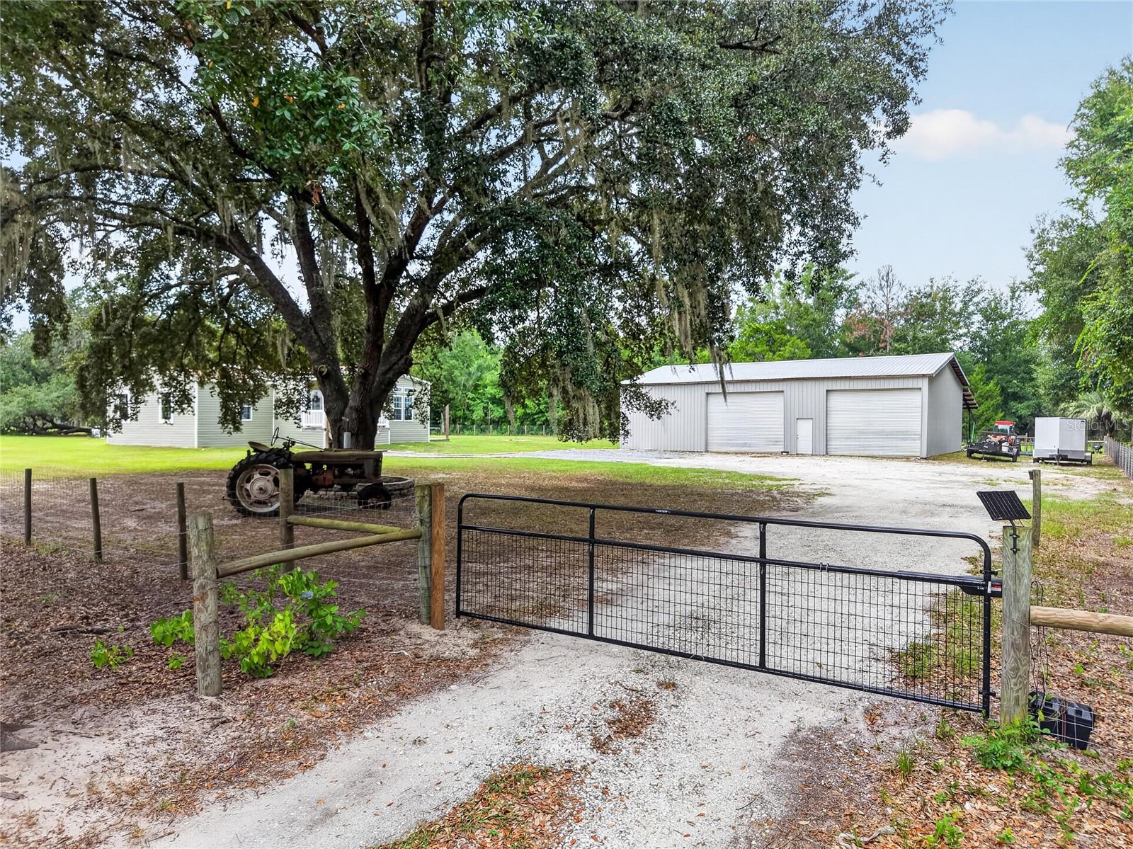 3rd image of 10648 Se Hwy 464C, Ocklawaha, FL 32179 | MLS# OM731155