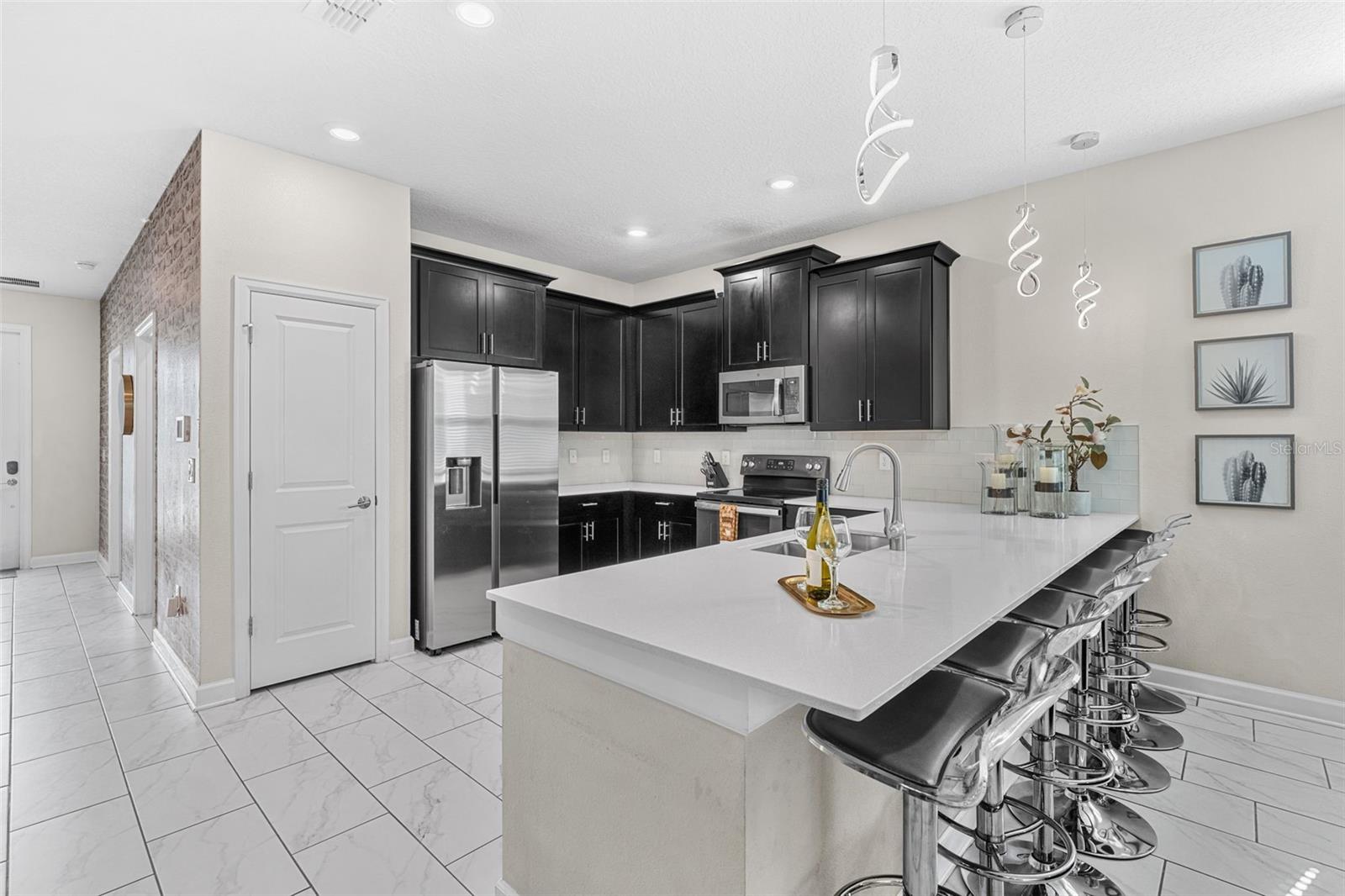 3rd image of 9032 Sommerset Hills Dr, Davenport, FL 33896 | MLS# O6436920