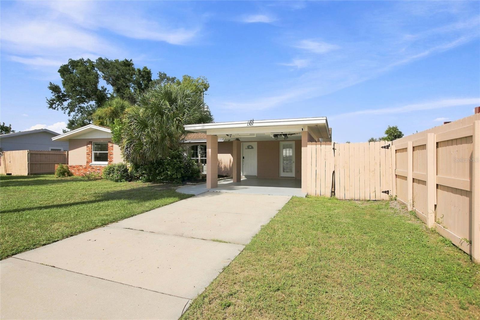 5th image of 1509 Banyan Dr, Venice, FL 34293 | MLS# A4704192