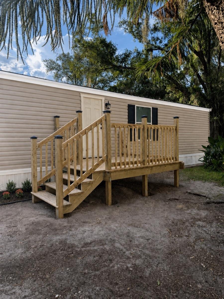 3rd image of 2017 Christy Ln, Lakeland, FL 33801 | MLS# R4911893