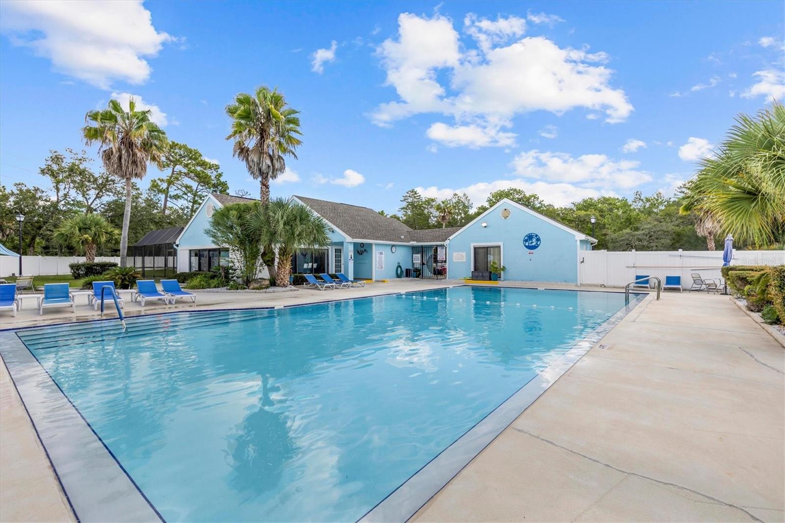 Photo 3 of Condo for sale at 8015 Picketts Ct #00, Weeki Wachee, FL 34613 | MLS# W7888958 | Listing updated on 2026-09-04