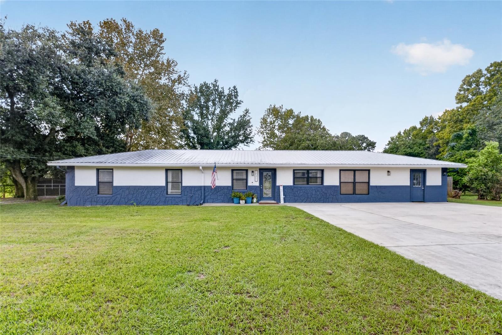 1st image of 16460 Ne 25th Ln, Williston, FL 32696 | MLS# OM731190