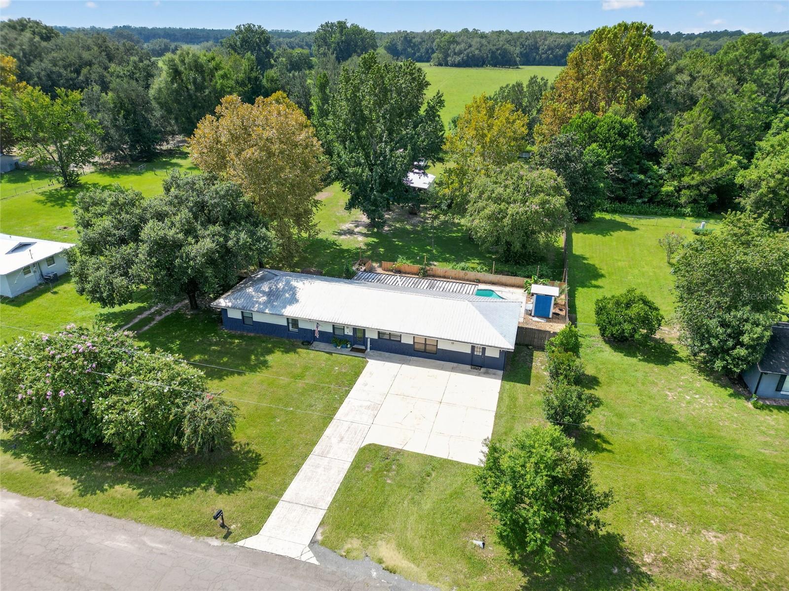 33rd image of 16460 Ne 25th Ln, Williston, FL 32696 | MLS# OM731190