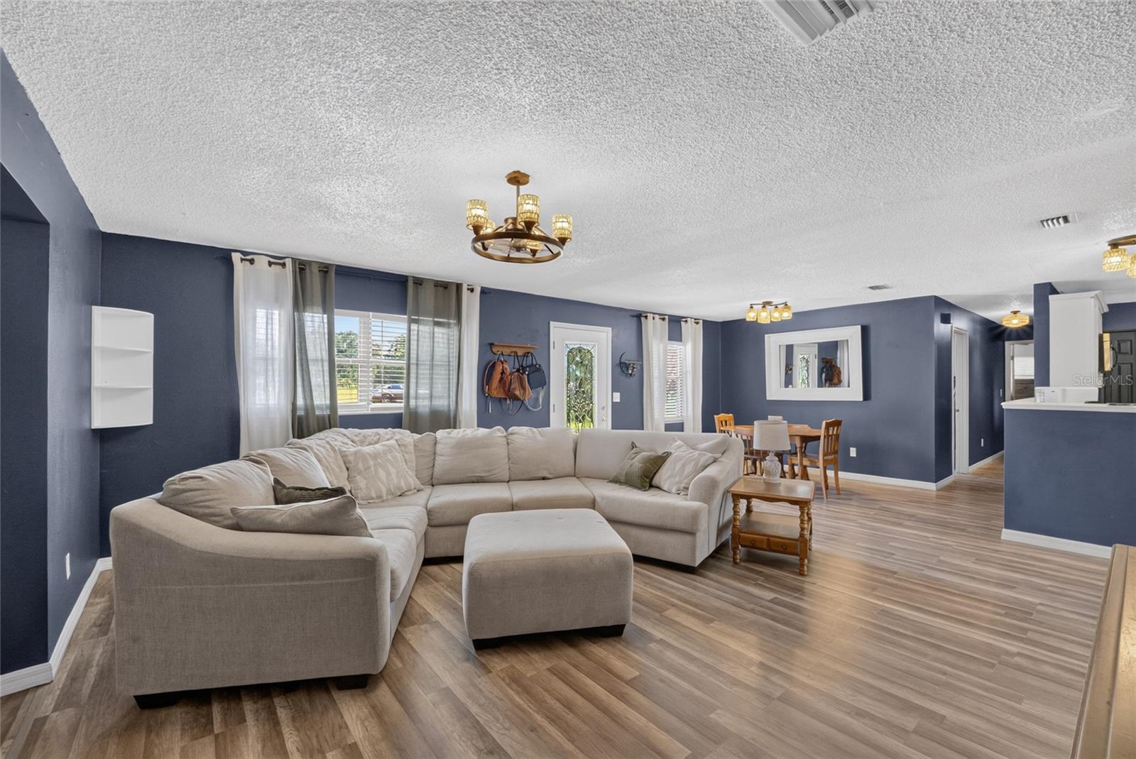 5th image of 16460 Ne 25Th Ln, Williston, FL 32696 | MLS# OM731190