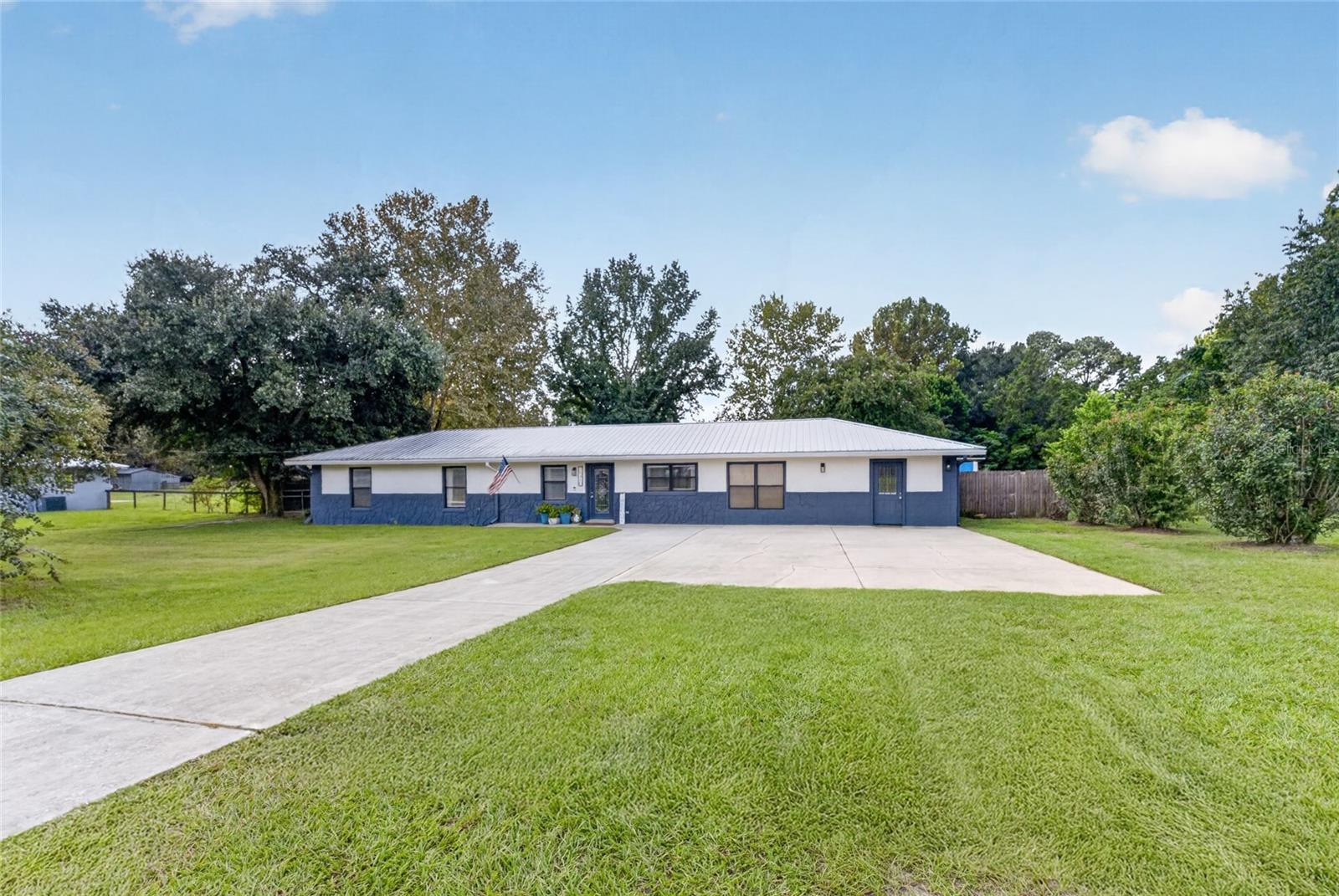 3rd image of 16460 Ne 25Th Ln, Williston, FL 32696 | MLS# OM731190