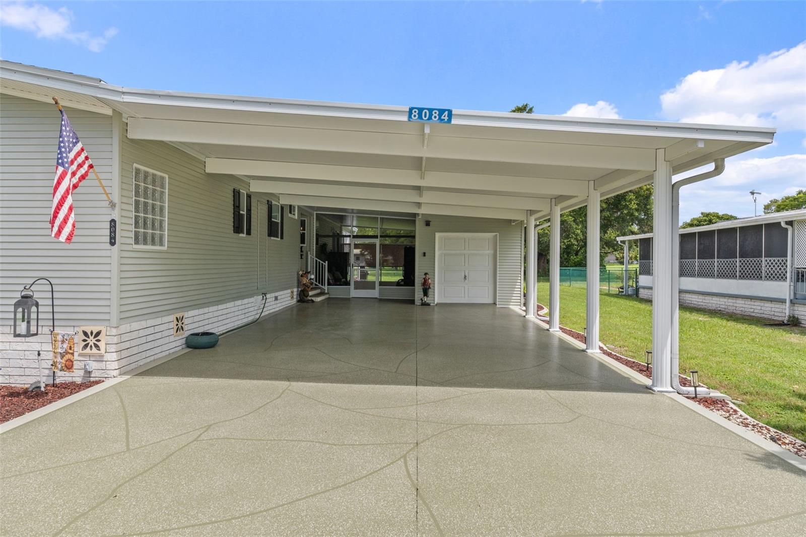 Photo 4 of Manufactured home for sale at 8084 Little Tee Ln, Brooksville, FL 34613 | MLS# TB8543165 | Listing updated on 2026-09-02