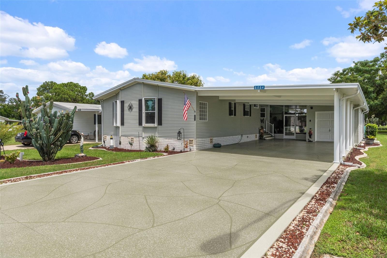 Photo 3 of Manufactured home for sale at 8084 Little Tee Ln, Brooksville, FL 34613 | MLS# TB8543165 | Listing updated on 2026-09-02