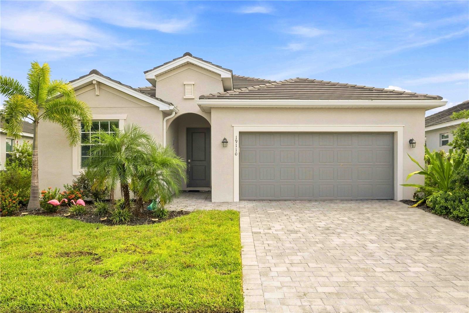 Photo 5 of Single family home for sale at 19110 Moscato Ct, Venice, FL 34293 | MLS# D6148591 | Listing updated on 2026-09-02
