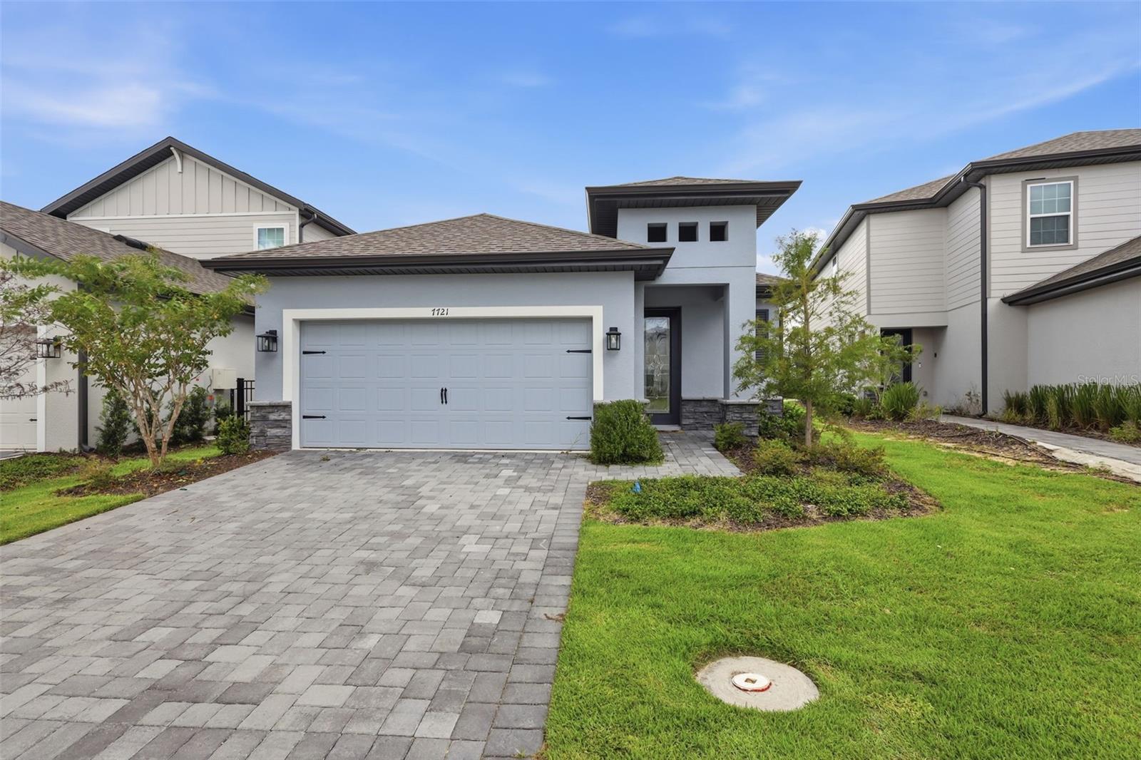 Photo 2 of Single family home for sale at 7721 Somersworth Dr, Kissimmee, FL 34747 | MLS# O6437257 | Listing updated on 2026-09-02