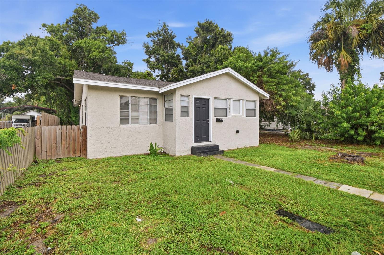 3rd image of 1743 30th Street S, Saint Petersburg, FL 33712 | MLS# O6437345