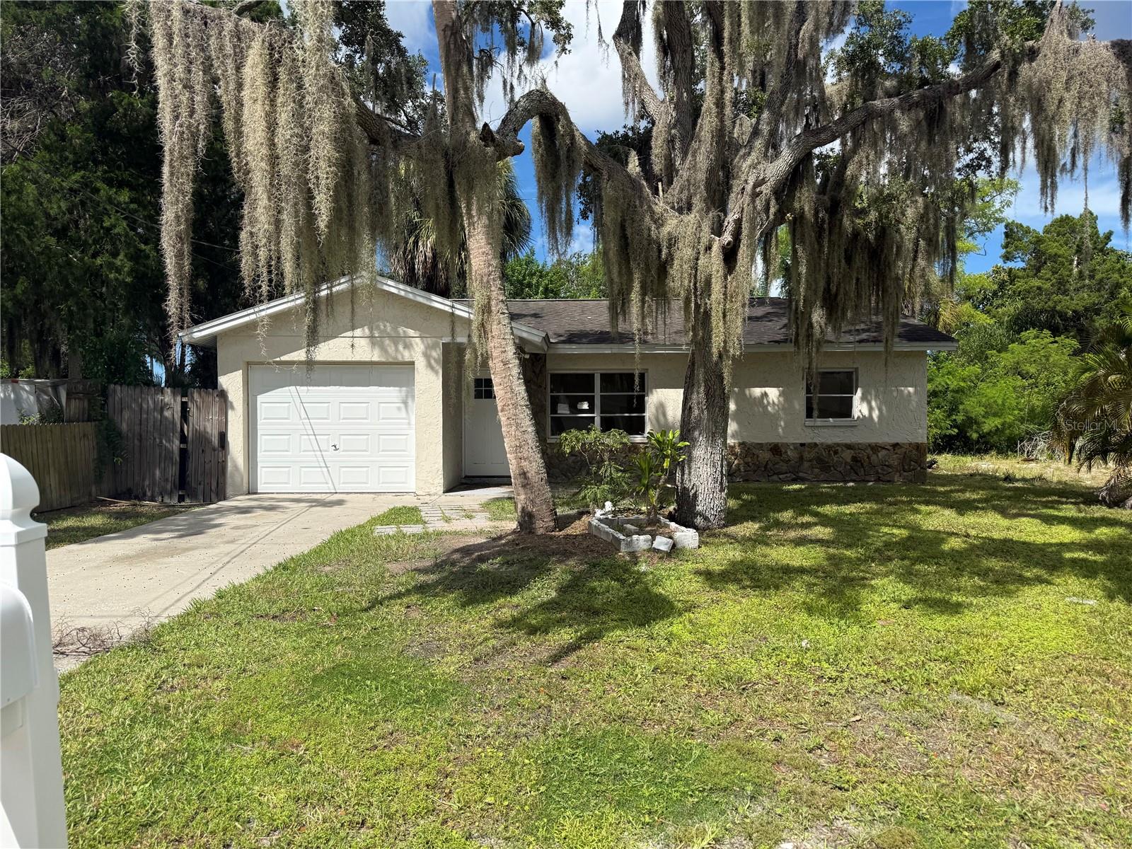 Photo 2 of Single family home for sale at 7317 Janczlik Dr, New Port Richey, FL 34652 | MLS# W7889003 | Listing updated on 2026-09-03