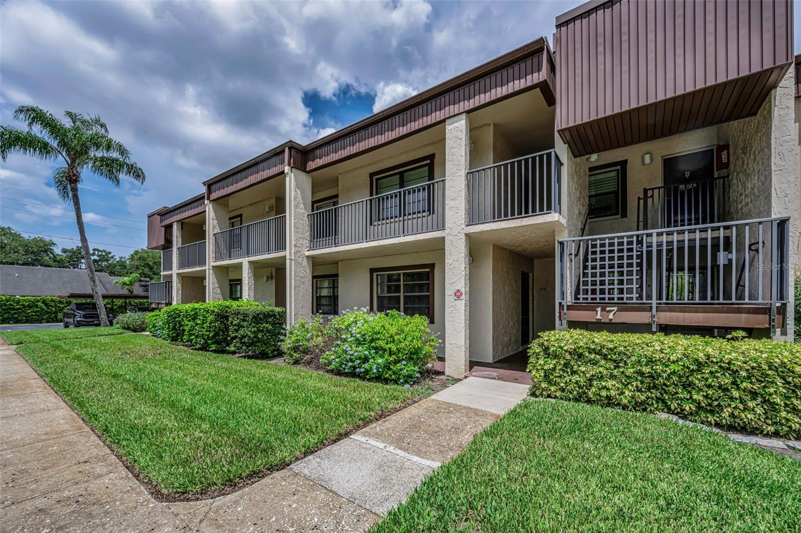 2nd image of 2400 Winding Creek Blvd, CLEARWATER, FL 33761