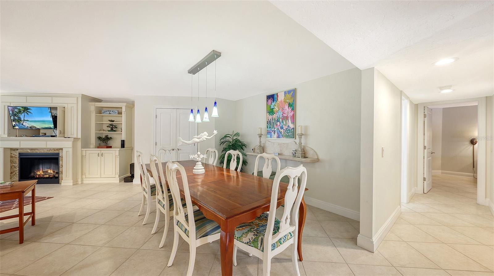Photo 5 of Condo for sale at 5880 Midnight Pass Rd #307, Sarasota, FL 34242 | MLS# A4704429 | Listing updated on 2026-09-02