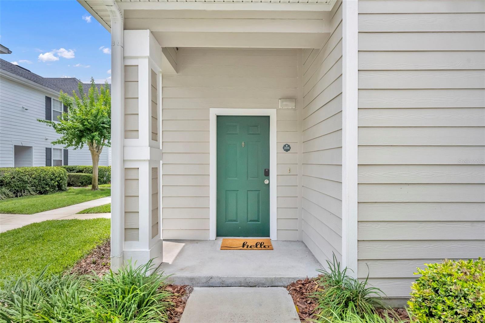 Photo 4 of Condo for sale at 200 Southern Pecan Cir #206, Winter Garden, FL 34787 | MLS# O6437594 | Listing updated on 2026-08-29