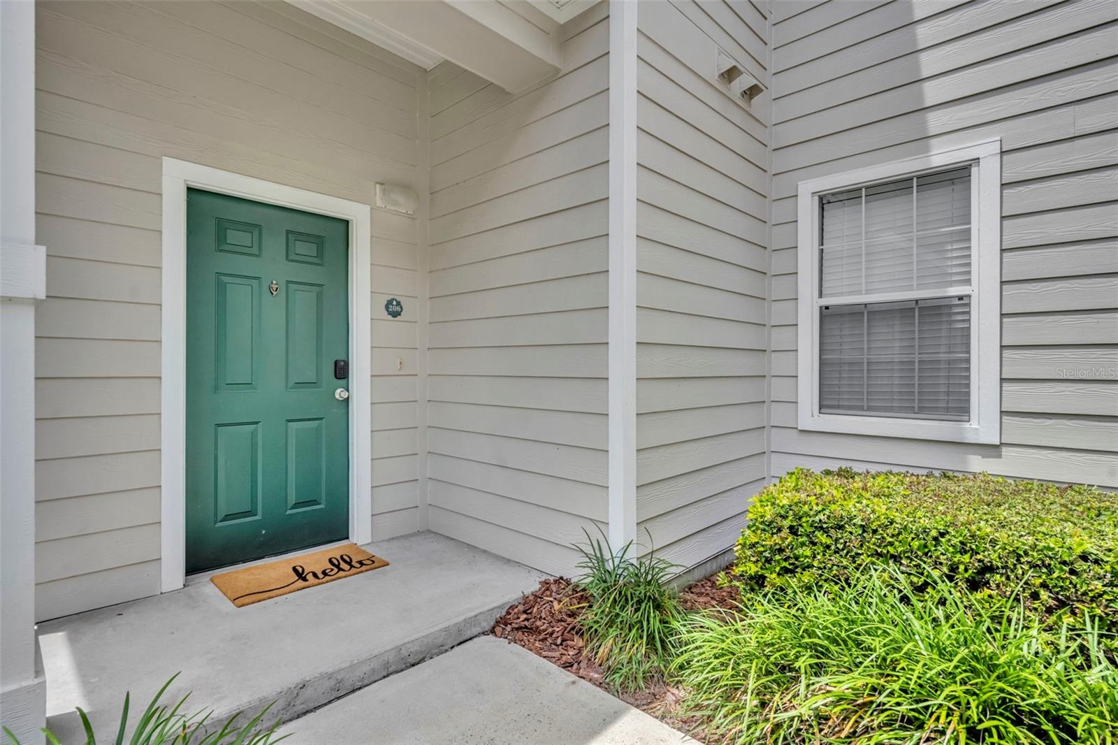 Photo 5 of Condo for sale at 200 Southern Pecan Cir #206, Winter Garden, FL 34787 | MLS# O6437594 | Listing updated on 2026-08-29