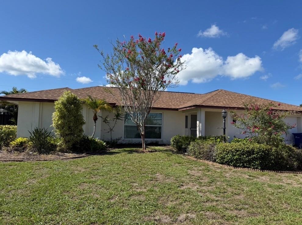 Photo 2 of Single family home for sale at 386 Pineview Dr, Venice, FL 34293 | MLS# N6145545 | Listing updated on 2026-09-02