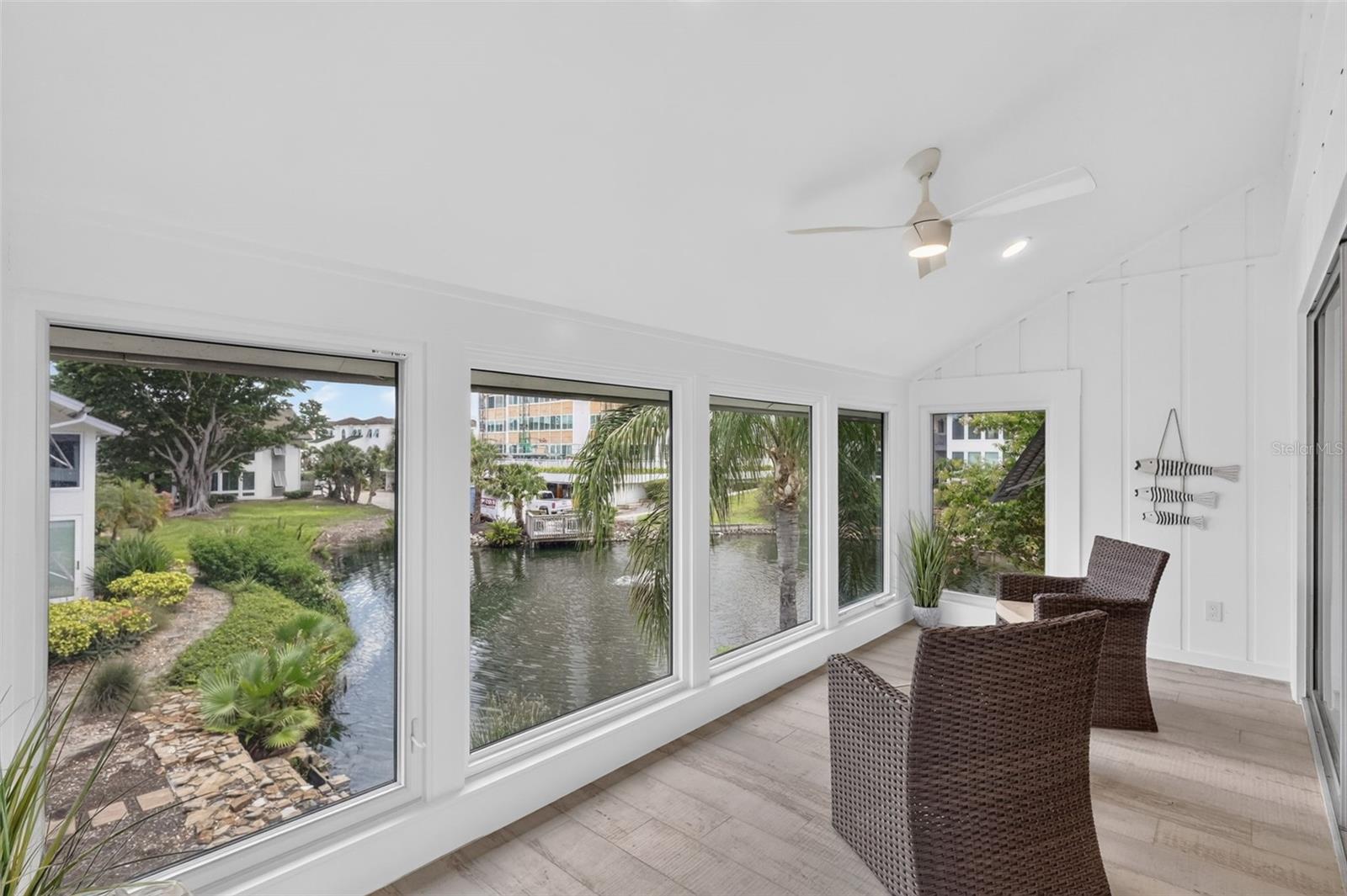 Photo 4 of Condo for sale at 1130 W Peppertree Ln #118, Sarasota, FL 34242 | MLS# A4704502 | Listing updated on 2026-09-04