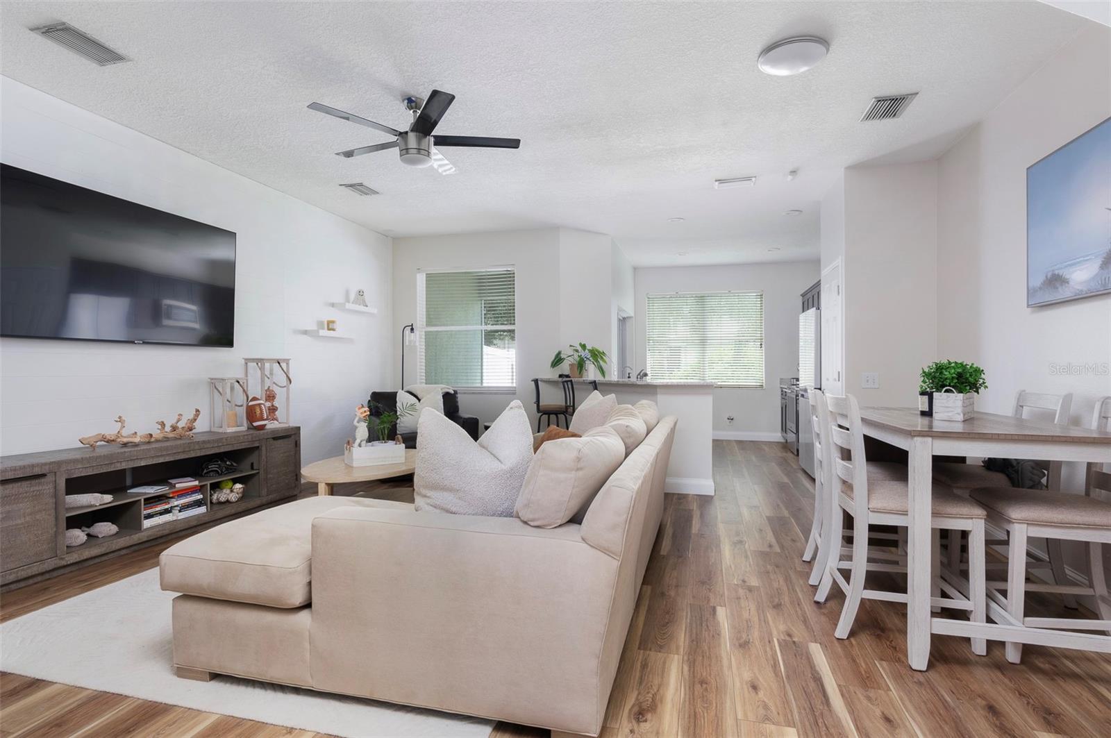 Photo 4 of Townhouse for sale at 570 Vallance Way NE, Saint Petersburg, FL 33716 | MLS# TB8543848 | Listing updated on 2026-09-04