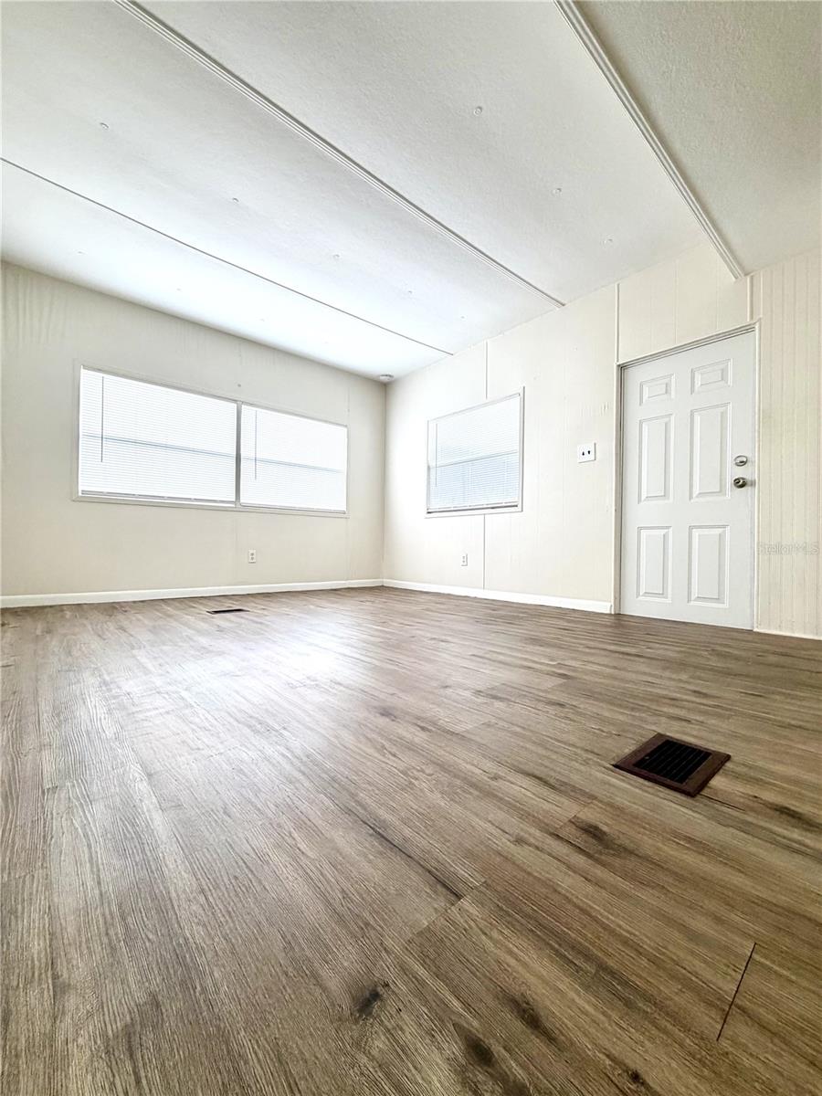 Photo 4 of Manufactured home for sale at 7134 Lofty Dr, Port Richey, FL 34668 | MLS# W7889047 | Listing updated on 2026-09-02