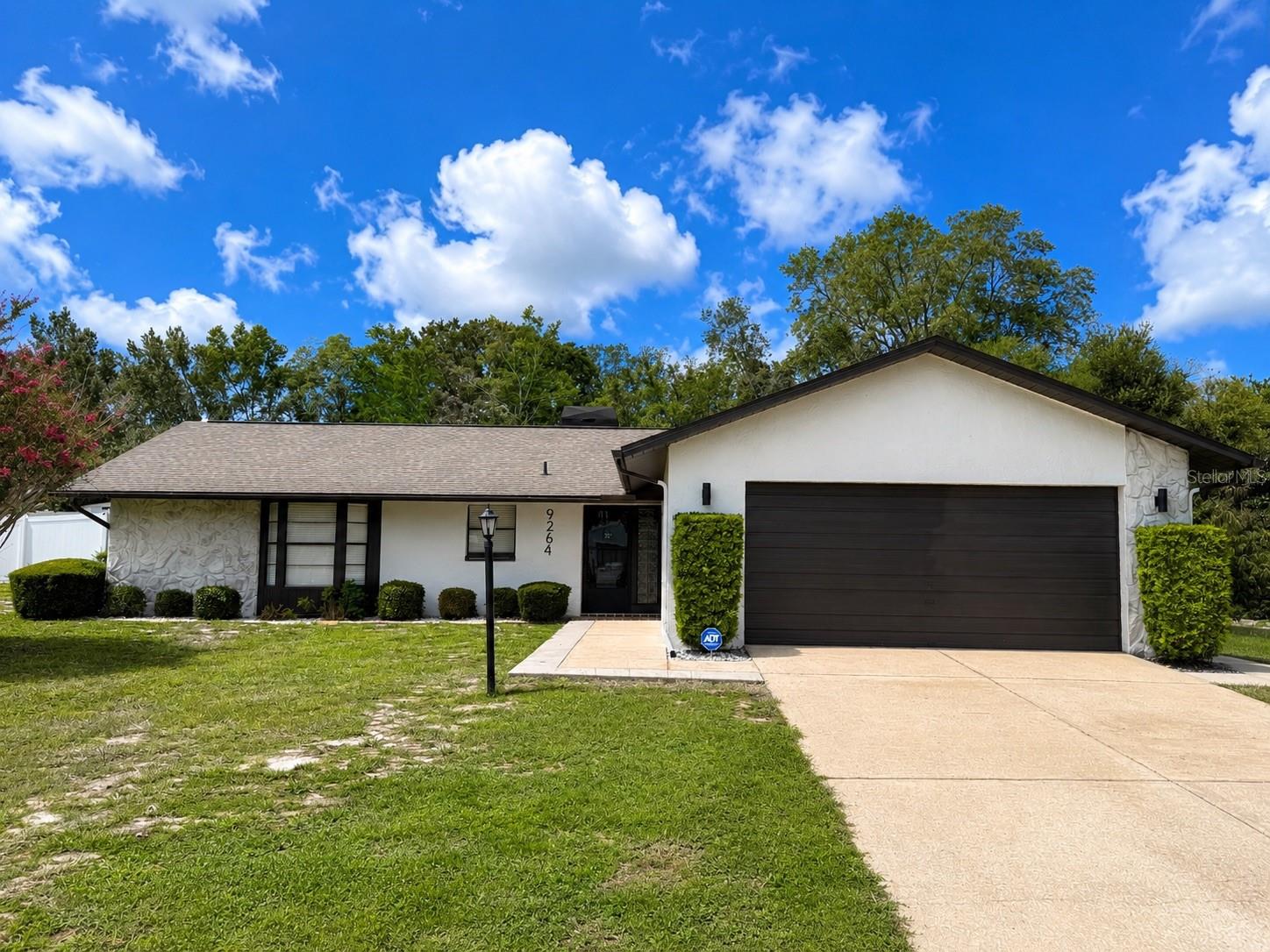 Photo 3 of Single family home for sale at 9264 Manchester St, Spring Hill, FL 34606 | MLS# TB8543925 | Listing updated on 2026-09-02