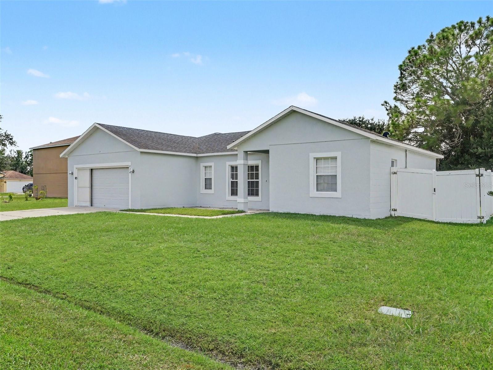 Photo 2 of Single family home for sale at 824 Palermo Ct, Kissimmee, FL 34758 | MLS# O6437777 | Listing updated on 2026-09-02