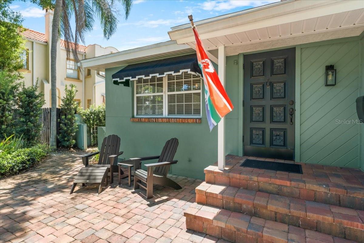 5th image of 3528 Foster Hl Dr N, Saint Petersburg, FL 33704 | MLS# TB8544042