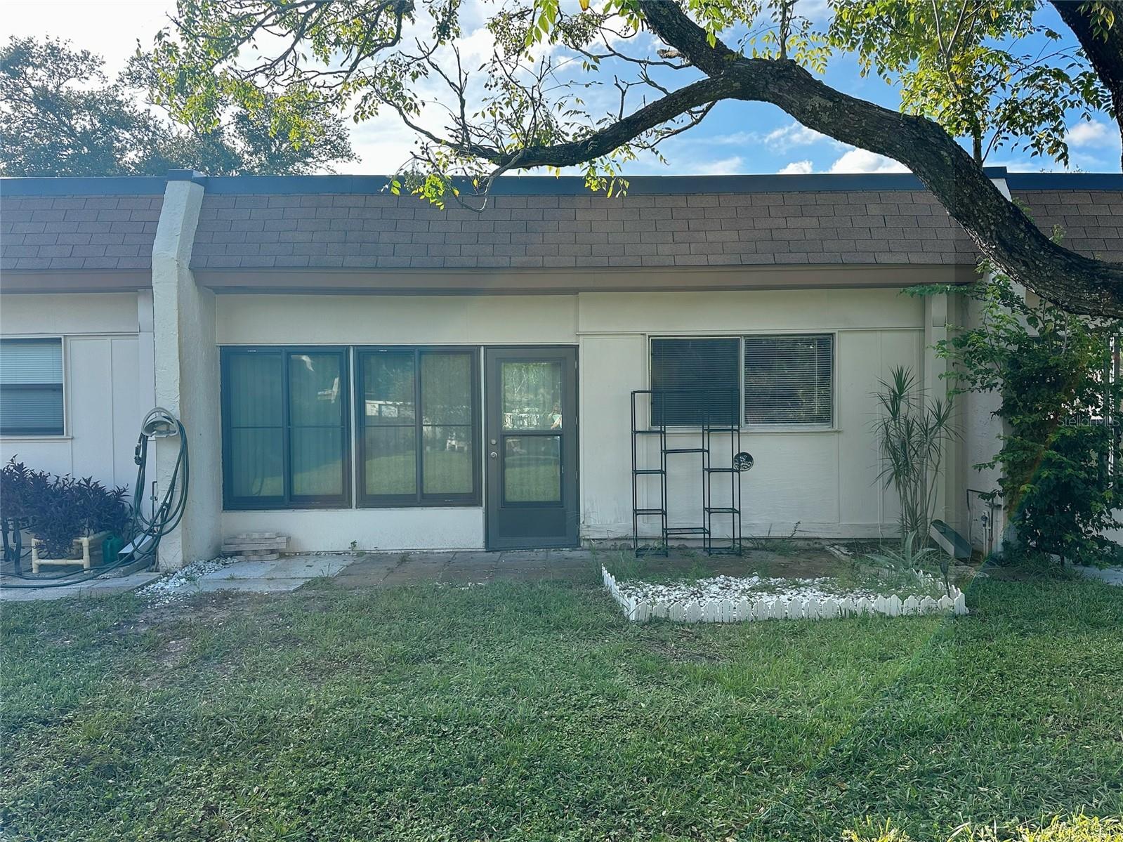 2nd image of 1279 Mission Hls Blvd, CLEARWATER, FL 33759