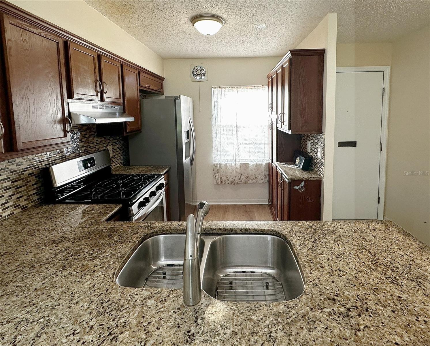 5th image of 1279 Mission Hls Blvd, CLEARWATER, FL 33759