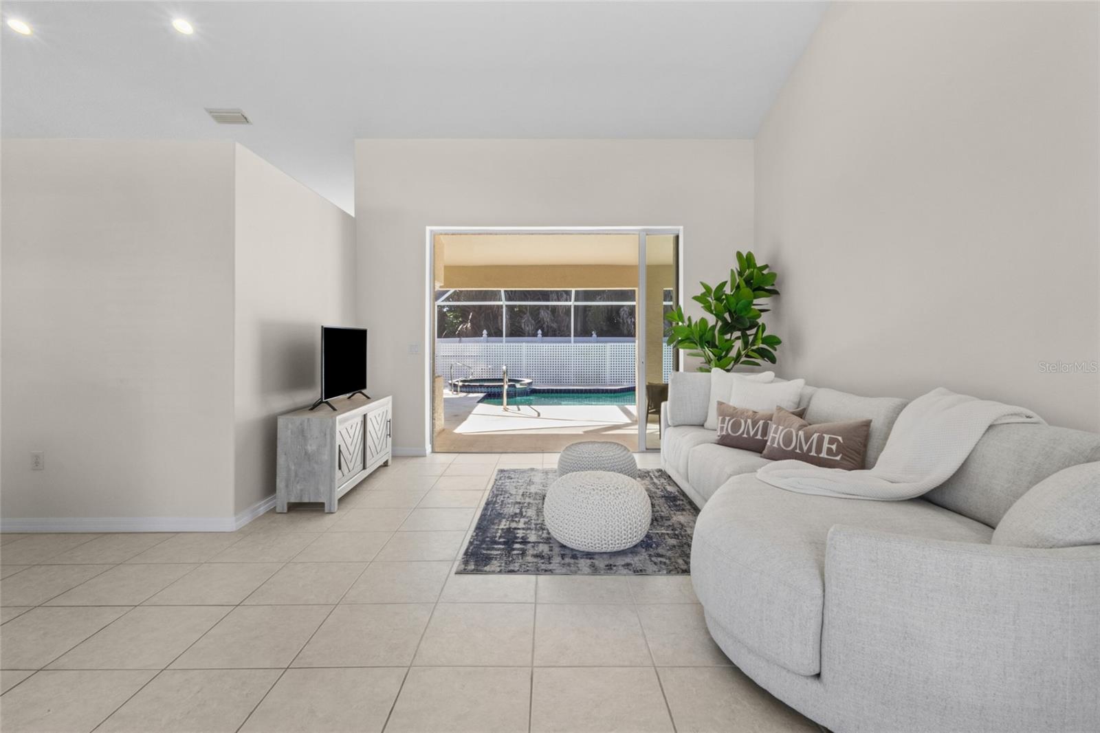 Photo 5 of Single family home for sale at 381 Foxglove Rd, Venice, FL 34293 | MLS# N6145568 | Listing updated on 2026-09-02