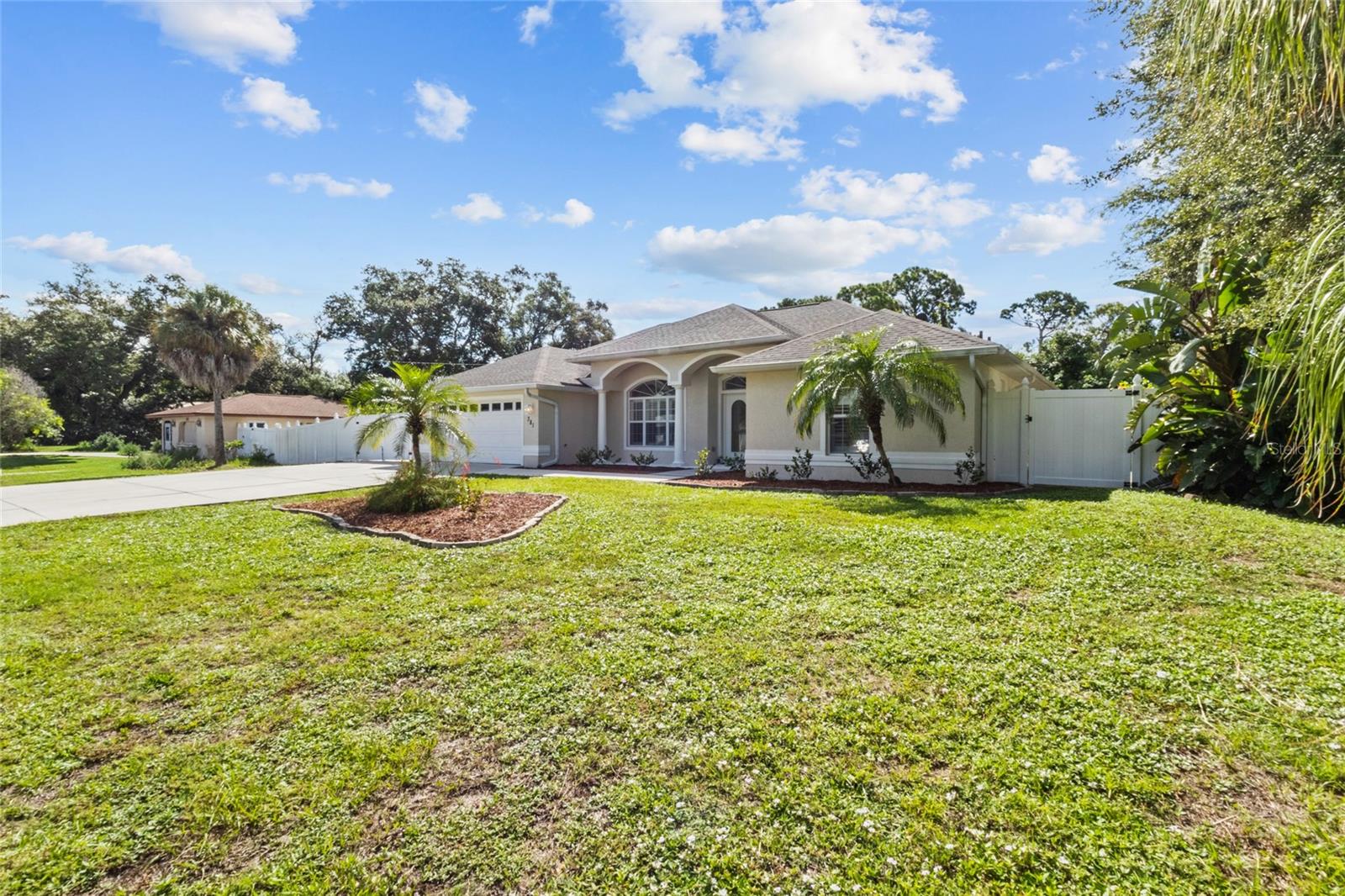 Photo 2 of Single family home for sale at 381 Foxglove Rd, Venice, FL 34293 | MLS# N6145568 | Listing updated on 2026-09-02