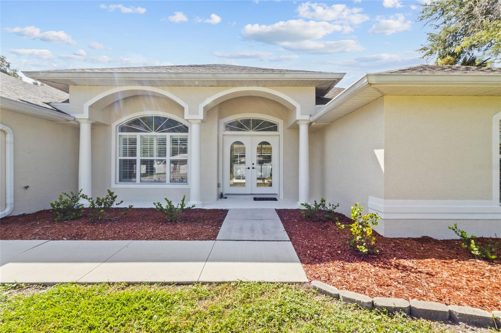 Photo 3 of Single family home for sale at 381 Foxglove Rd, Venice, FL 34293 | MLS# N6145568 | Listing updated on 2026-09-02